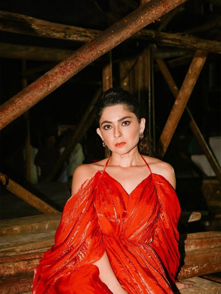 अप्सरेचं घायाळ करणारं सौंदर्य - Marathi News | अप्सरेचं घायाळ करणारं सौंदर्य | Latest Photos at Lokmat.com