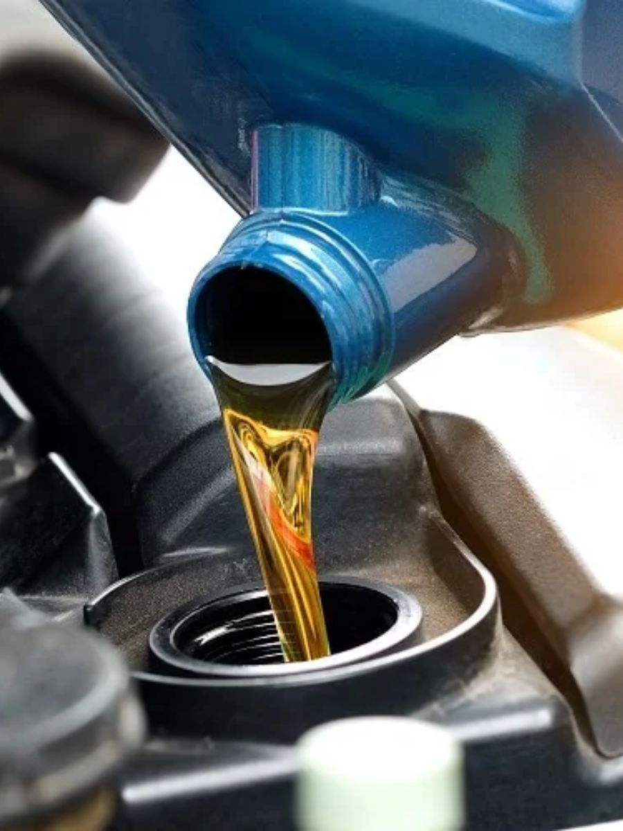 इथं पाण्याहून स्वस्त मिळतं पेट्रोल! - Marathi News | इथं पाण्याहून स्वस्त मिळतं पेट्रोल! | Latest Photos at Lokmat.com