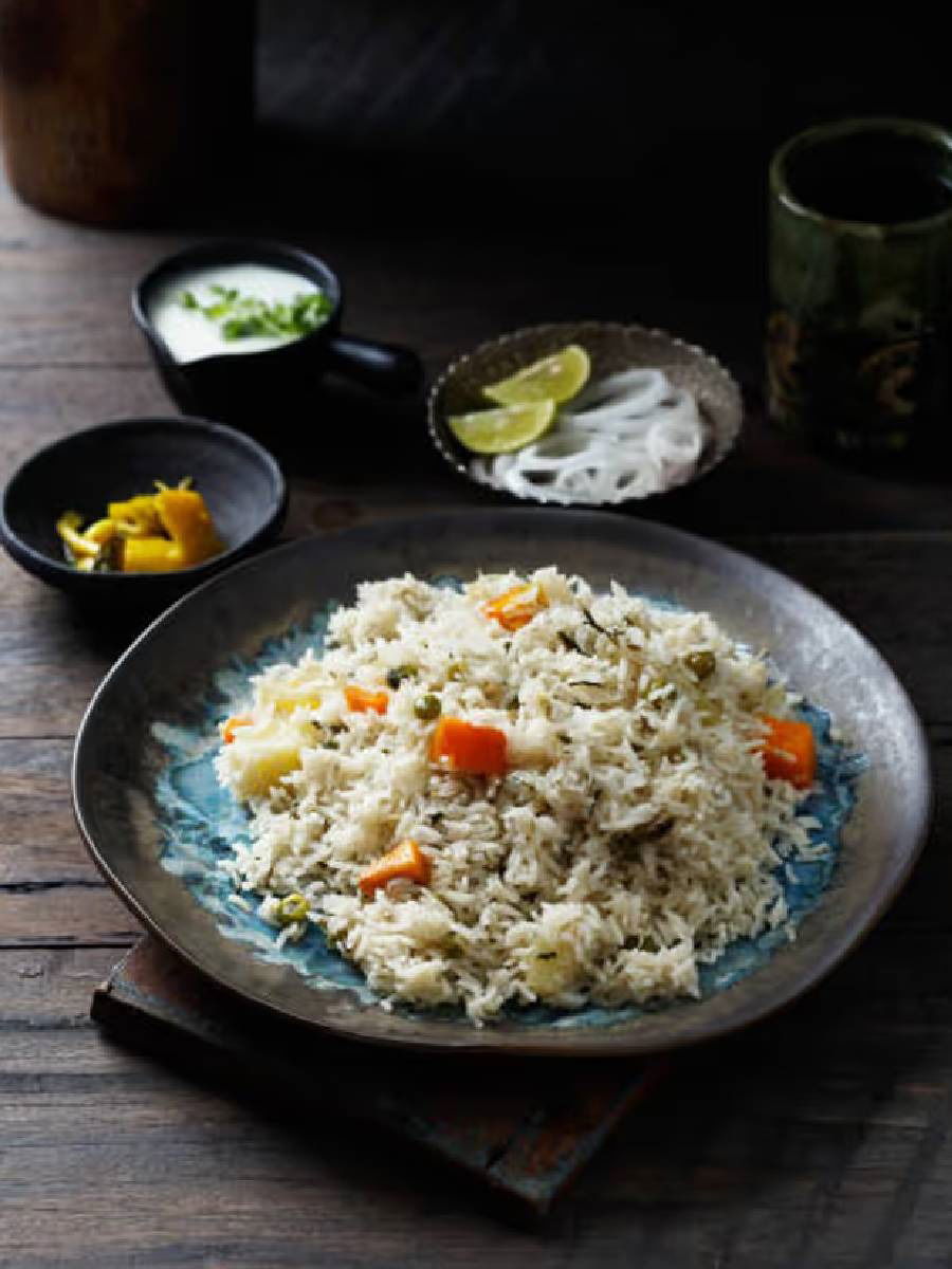 भाताने खरच वजन वाढते? जाणून घ्या सविस्तर - Marathi News | भाताने खरच वजन वाढते? जाणून घ्या सविस्तर | Latest Photos at Lokmat.com