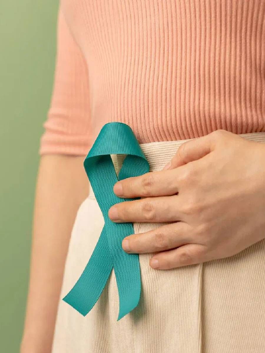 गर्भाशयाच्या कर्करोगाची सुरुवातीची लक्षणे कोणती? - Marathi News | गर्भाशयाच्या कर्करोगाची सुरुवातीची लक्षणे कोणती? | Latest Photos at Lokmat.com