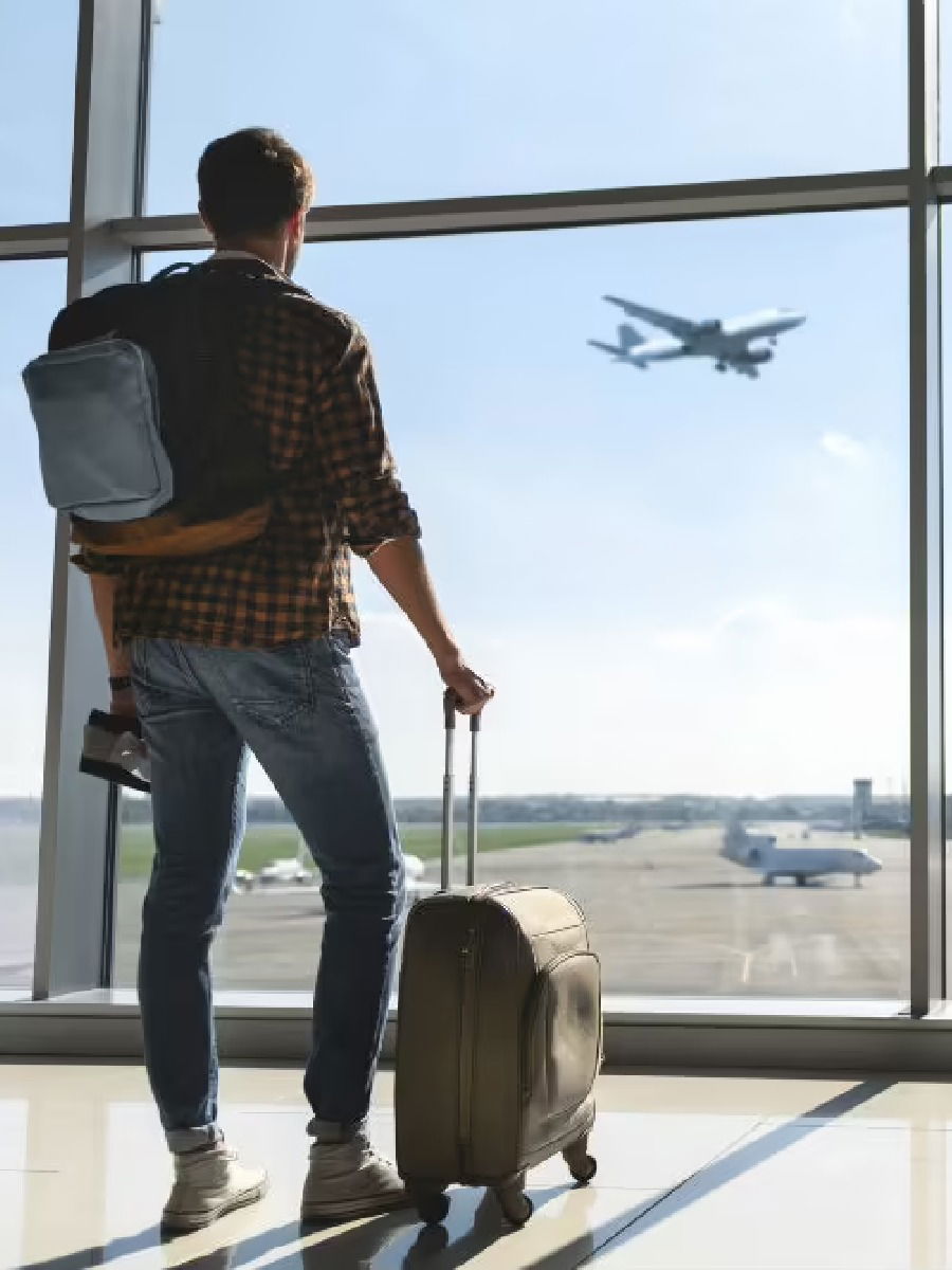 पहिल्यांदा विमान प्रवास करत असाल तर करू नका या ५ चुका - Marathi News | पहिल्यांदा विमान प्रवास करत असाल तर करू नका या ५ चुका | Latest Photos at Lokmat.com