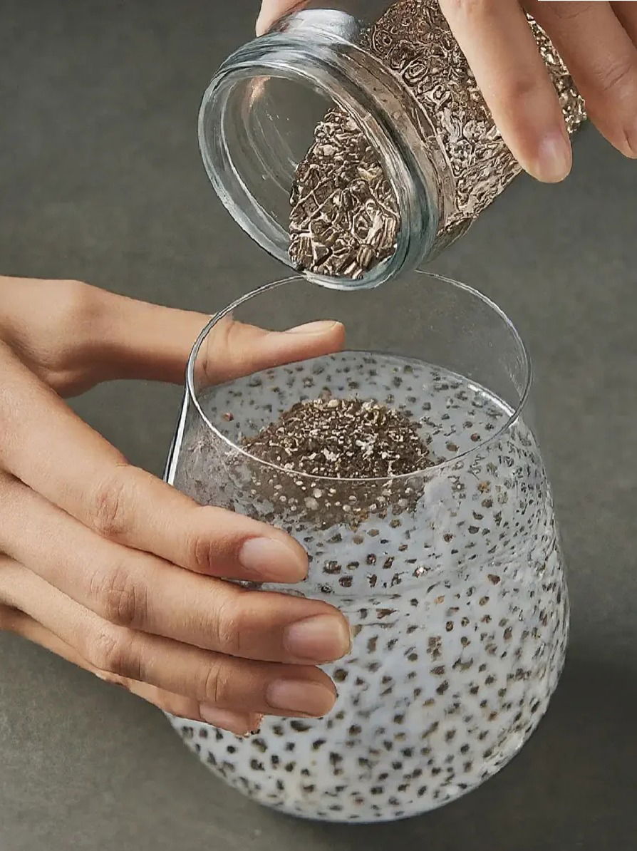 ब्लडप्रेशरचा त्रास असेल तर खाऊ नका चिया सिड्स, नाहीतर... - Marathi News | ब्लडप्रेशरचा त्रास असेल तर खाऊ नका चिया सिड्स, नाहीतर... | Latest Photos at Lokmat.com