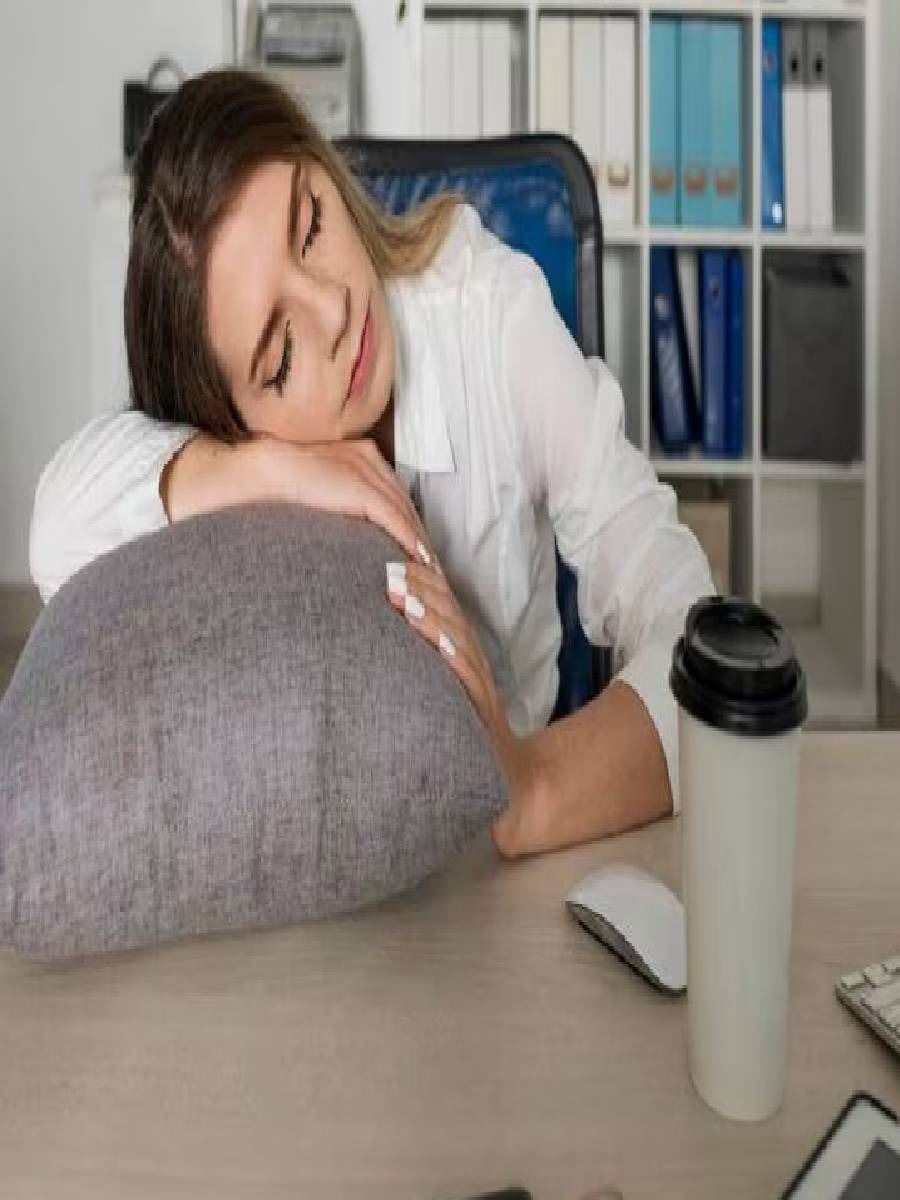 सकाळी उशीरा उठल्याने होईल मोठे नुकसान; जाणून घ्या - Marathi News | सकाळी उशीरा उठल्याने होईल मोठे नुकसान; जाणून घ्या | Latest Photos at Lokmat.com