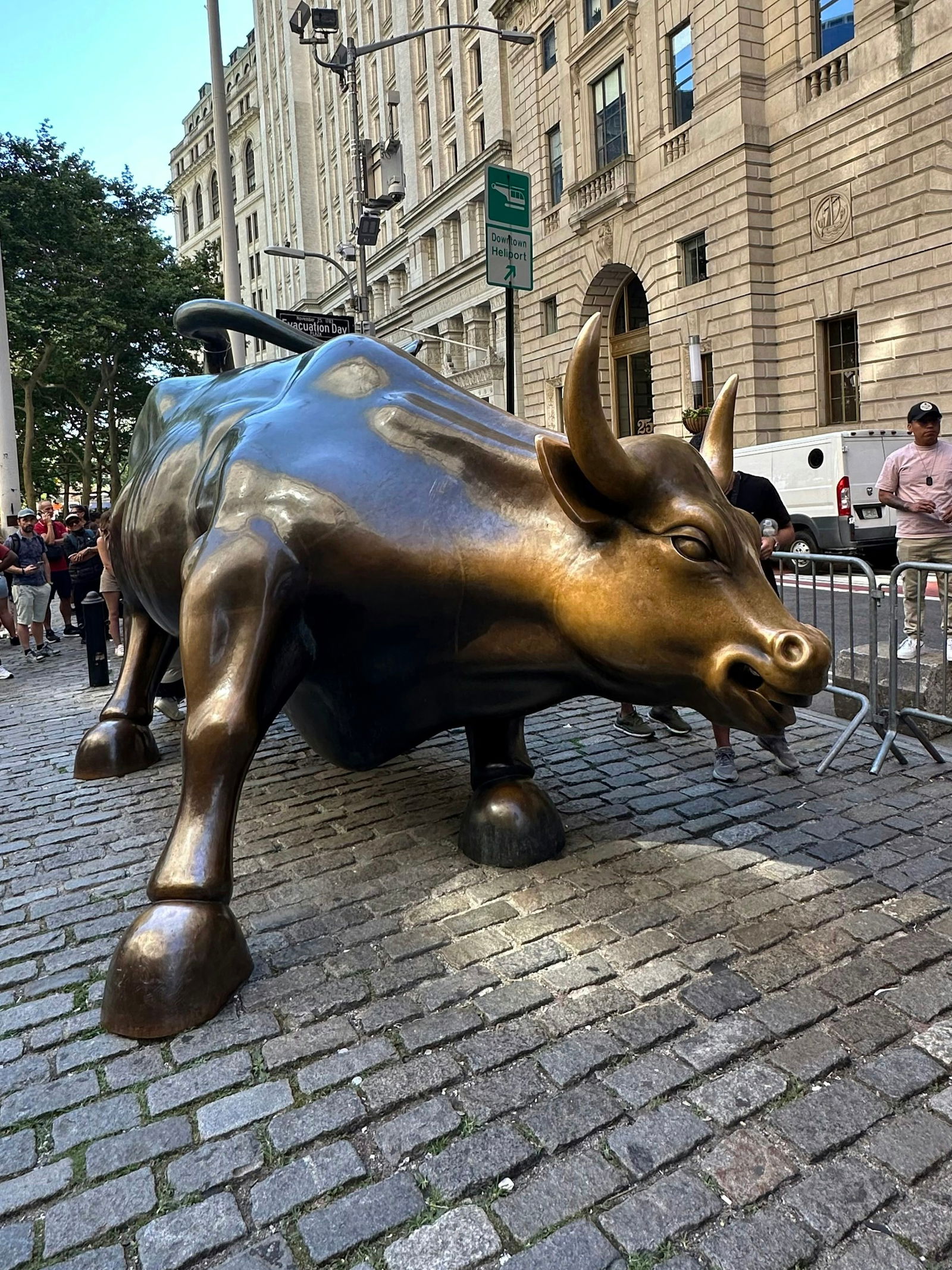 जगातील टॉप ५ सर्वात महागडे शेअर्स - Marathi News | जगातील टॉप ५ सर्वात महागडे शेअर्स | Latest Photos at Lokmat.com